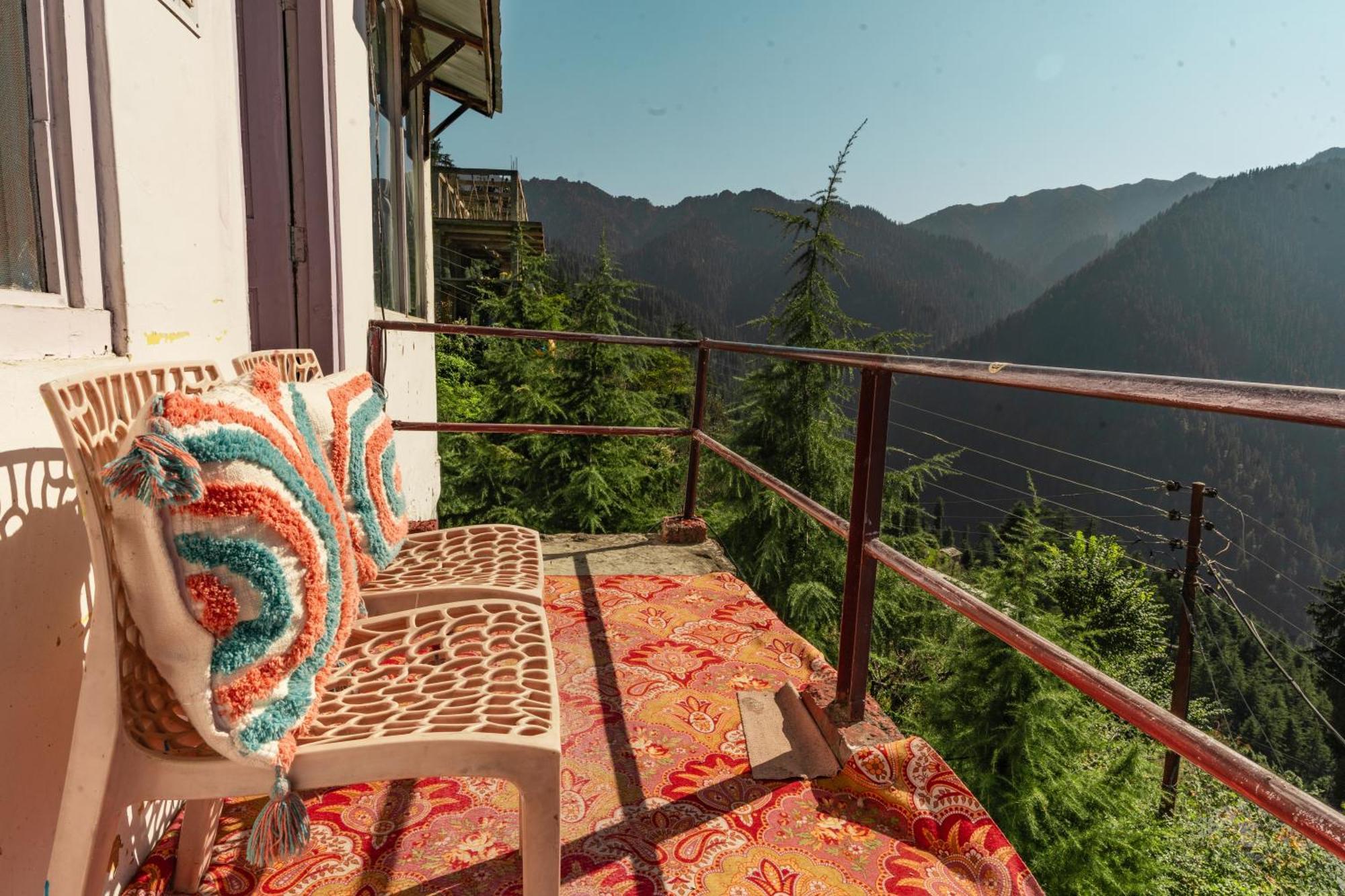 Firgun Chapter Shoja Hostel Exterior photo